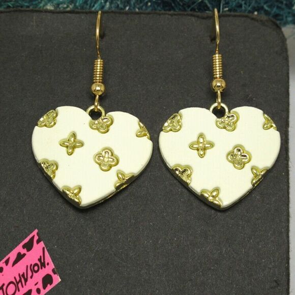 NWT BJ Heart Earrings - Picture 1 of 4
